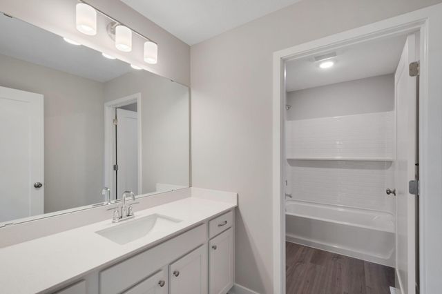 2157 Westpointe Drive, Hastings, MN 55033