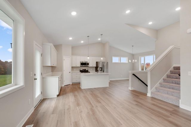 2157 Westpointe Drive, Hastings, MN 55033