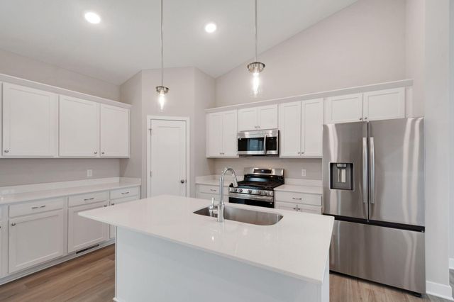 2157 Westpointe Drive, Hastings, MN 55033