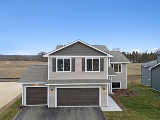 2157 Westpointe Drive, Hastings, MN 55033