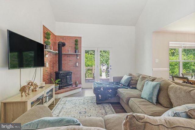 506 AUGUSTA DR, Coatesville, PA 19320
