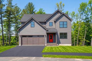 7 Lily Lane, Londonderry, NH 03053