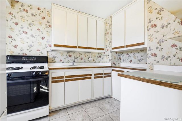 90-60 Union Turnpike 4F, Glendale, NY 11385