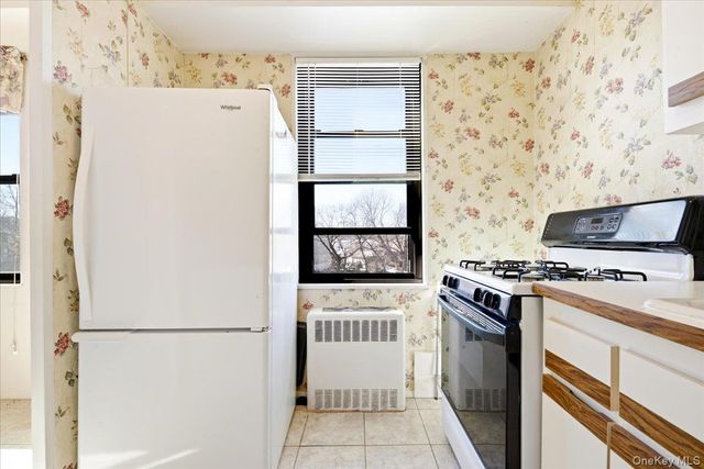 90-60 Union Turnpike 4F, Glendale, NY 11385