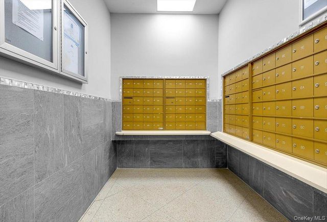 90-60 Union Turnpike 4F, Glendale, NY 11385