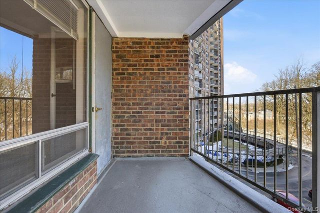 90-60 Union Turnpike 4F, Glendale, NY 11385