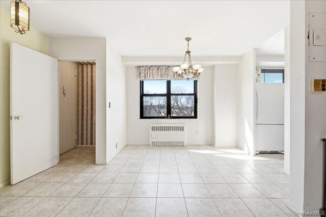 90-60 Union Turnpike 4F, Glendale, NY 11385