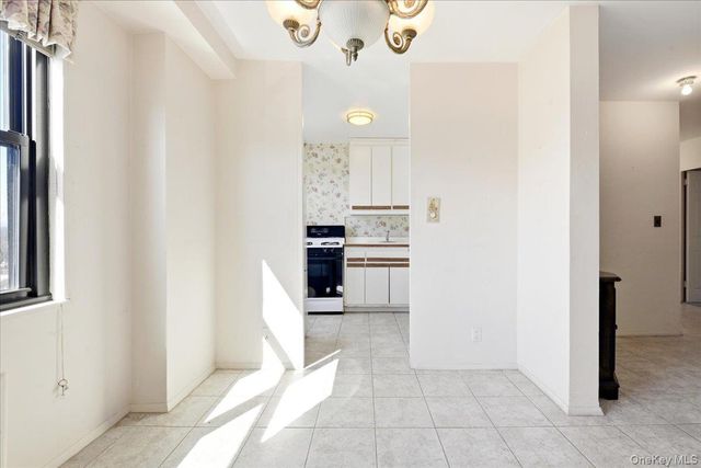 90-60 Union Turnpike 4F, Glendale, NY 11385