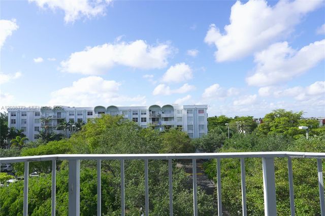482 NW 165th St Rd A504, Miami, FL 33169