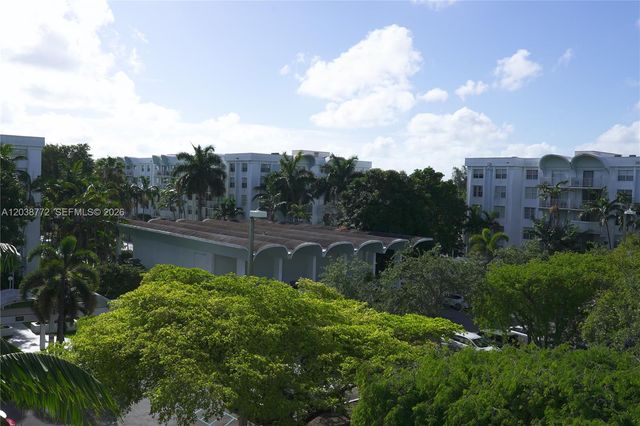 482 NW 165th St Rd A504, Miami, FL 33169