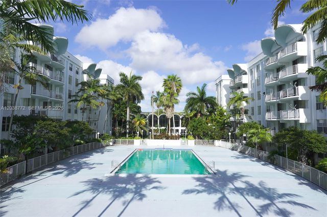 482 NW 165th St Rd A504, Miami, FL 33169