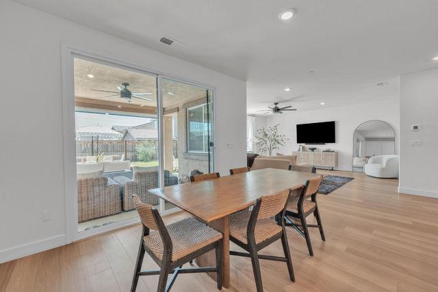 5049 Gold Rush Dr, Folsom, CA 95630