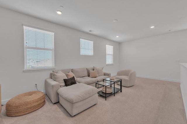 5049 Gold Rush Dr, Folsom, CA 95630