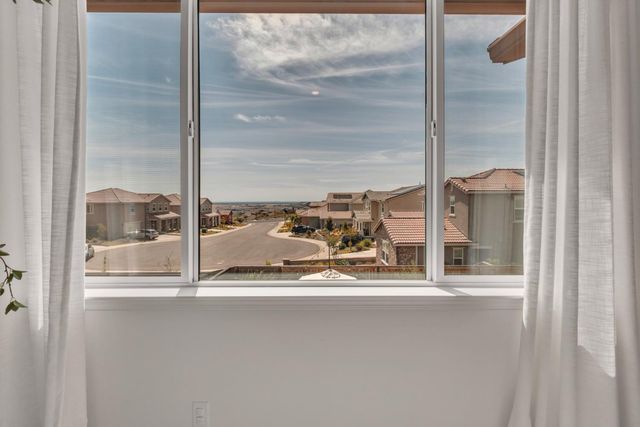 5049 Gold Rush Dr, Folsom, CA 95630