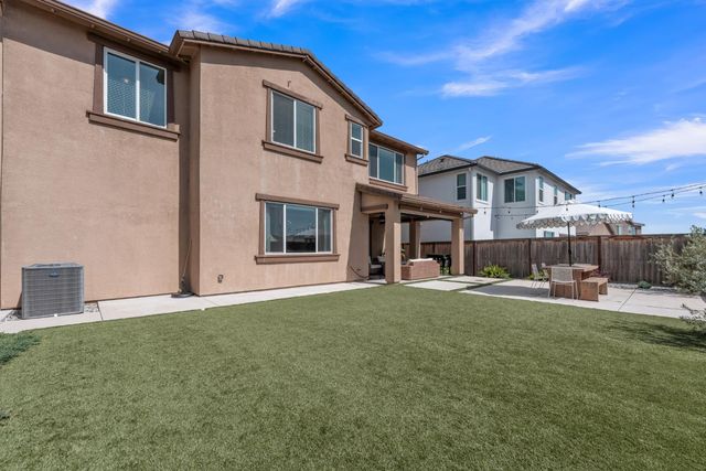 5049 Gold Rush Dr, Folsom, CA 95630