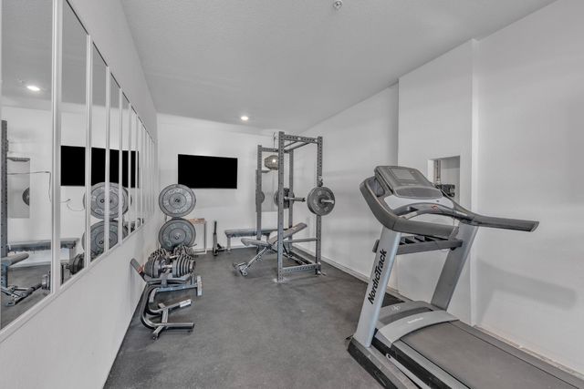 5049 Gold Rush Dr, Folsom, CA 95630