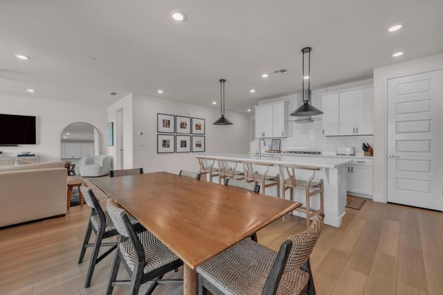 5049 Gold Rush Dr, Folsom, CA 95630