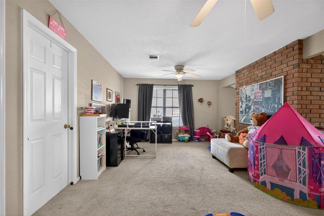 2022 Spinnaker Drive, League City, TX 77573