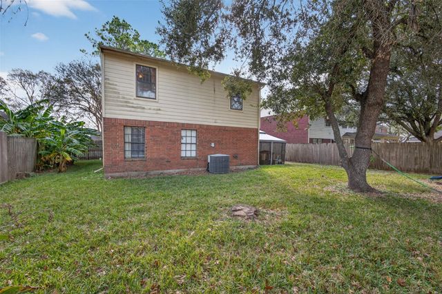 2022 Spinnaker Drive, League City, TX 77573
