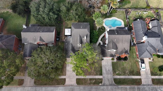 2022 Spinnaker Drive, League City, TX 77573