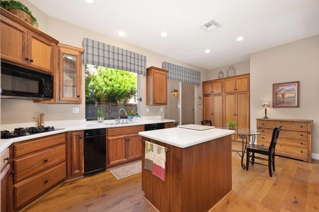 5057 Mertola Dr, El Dorado Hills, CA 95762