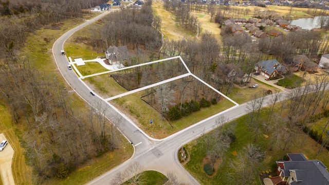 602 Five Oaks Blvd, Lebanon, TN 37087