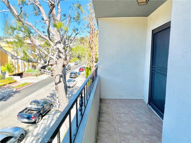 700 Westmount Drive 202, West Hollywood, CA 90069