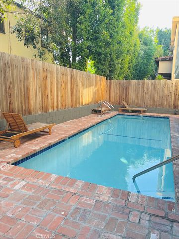700 Westmount Drive 202, West Hollywood, CA 90069