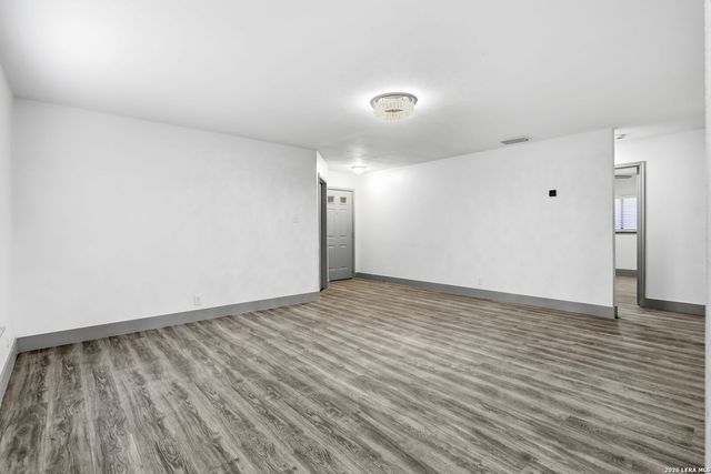 9622 Barbwire, San Antonio, TX 78254
