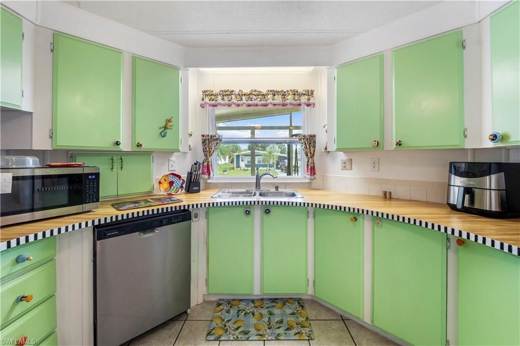 280 Grassy Key LN, NAPLES, FL 34114 — photo 5