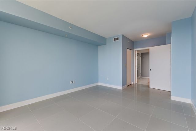 3000 Oasis Grand BLVD 2405, Fort Myers, FL 33916