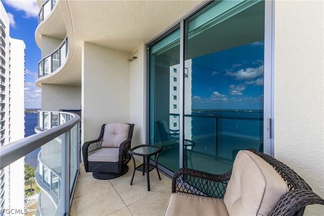 3000 Oasis Grand BLVD 2405, Fort Myers, FL 33916