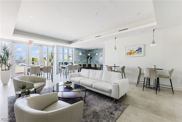 3000 Oasis Grand BLVD 2405, Fort Myers, FL 33916