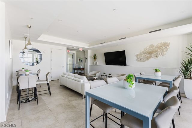 3000 Oasis Grand BLVD 2405, Fort Myers, FL 33916