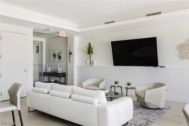 3000 Oasis Grand BLVD 2405, Fort Myers, FL 33916