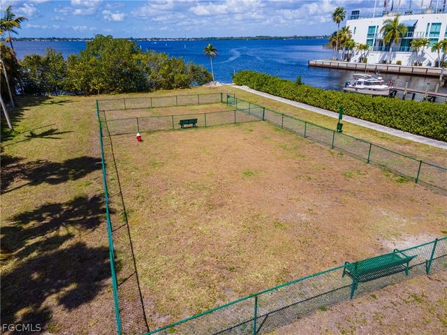 3000 Oasis Grand BLVD 2405, Fort Myers, FL 33916