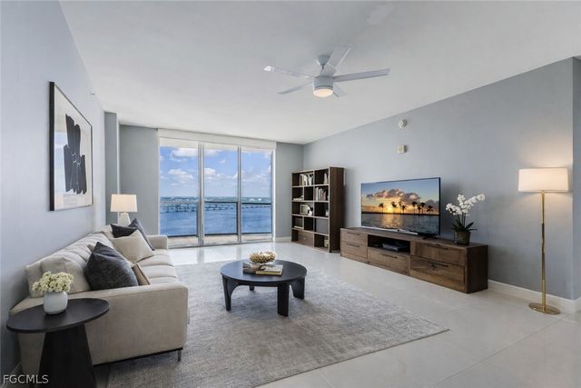 3000 Oasis Grand BLVD 2405, Fort Myers, FL 33916