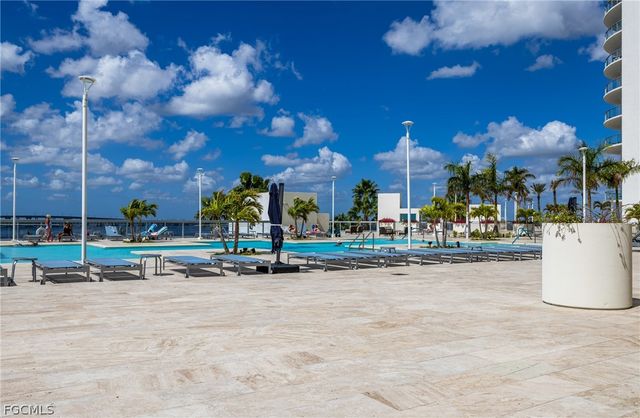 3000 Oasis Grand BLVD 2405, Fort Myers, FL 33916