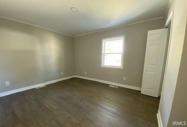 114 S Lincoln Street, Oakland City, IN 47660