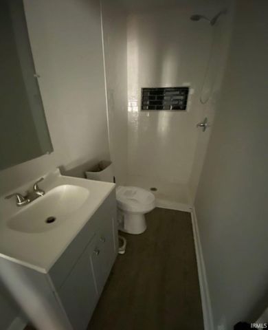 114 S Lincoln Street, Oakland City, IN 47660