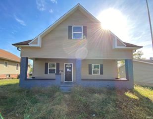 114 S Lincoln Street, Oakland City, IN 47660