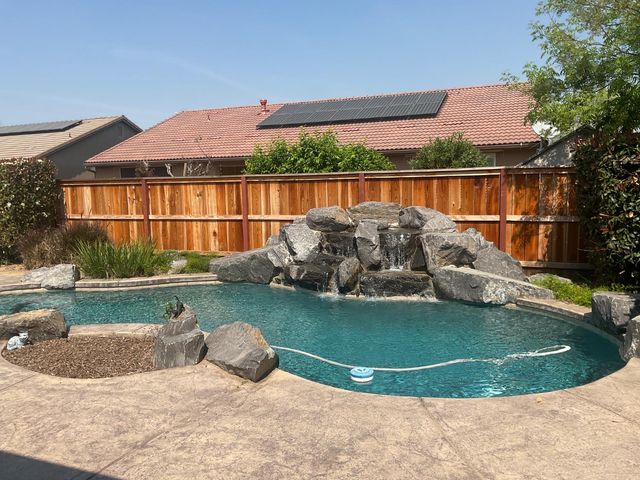 3233 Robinwood Avenue, Clovis, CA 93619