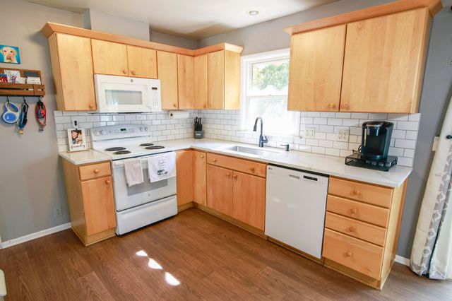 709 Sunbright Avenue, Portage, MI 49024