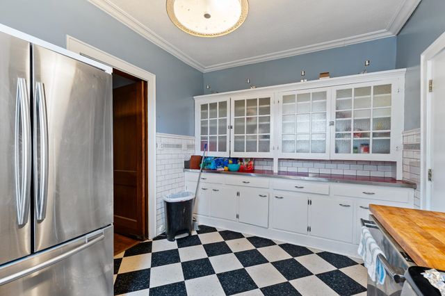 514 9th Avenue, Huntington, WV 25701