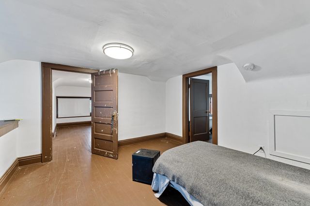 514 9th Avenue, Huntington, WV 25701