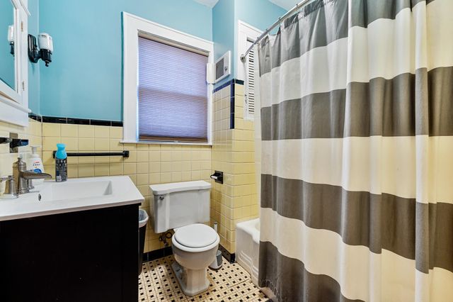 514 9th Avenue, Huntington, WV 25701