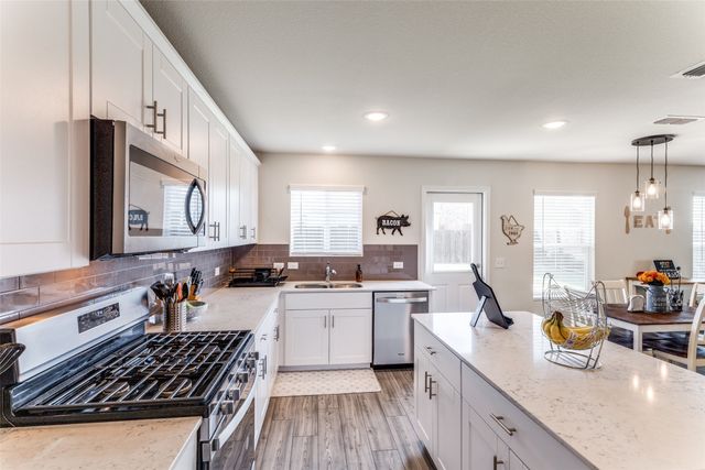 1044 Knightly Lane, Haslet, TX 76052