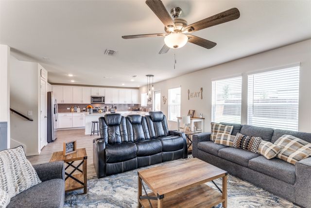 1044 Knightly Lane, Haslet, TX 76052