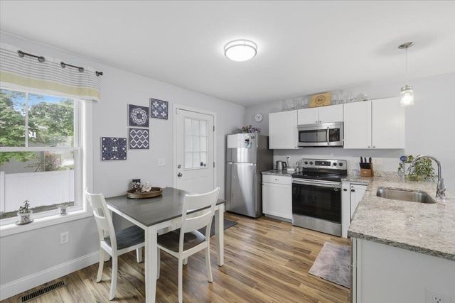 60 Pine Street, Rochester, NH 03867