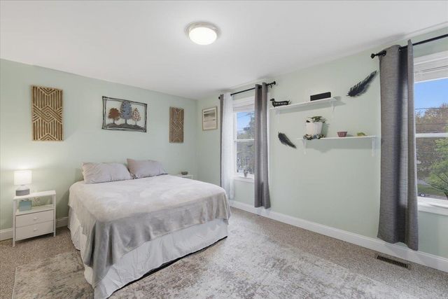 60 Pine Street, Rochester, NH 03867